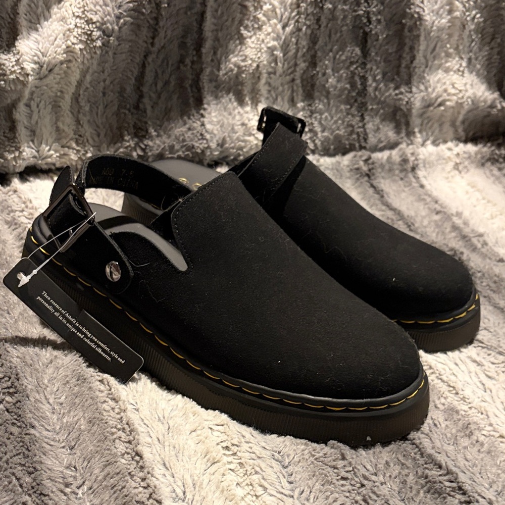 Stylish Black Women's Clogs
